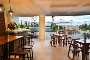 A restaurant or other place to eat at Amalfi Hotel Seminyak