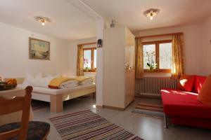 מיטה או מיטות בחדר ב-Haus Derra