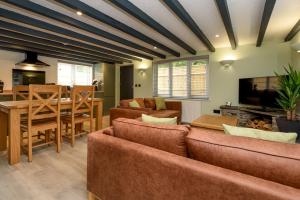 Et opholdsområde på Hannafore Cottage 2 bedroom with Hot Tub