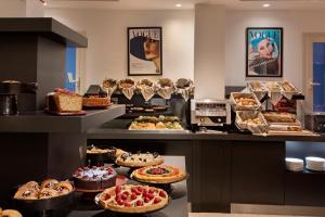 Mad på hotellet eller i nærheden