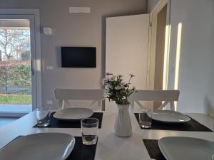 TV/trung tâm giải trí tại Tiramisù incluso - by Flora