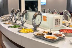 Jídlo v hotelu nebo okolí