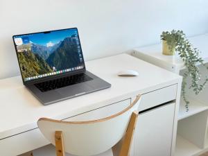 Et tv og/eller underholdning på Le Belvédère - Vue Montagne & Garage