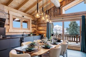 En generel udsigt til bjerge eller udsigt til bjerge taget fra feriehuset