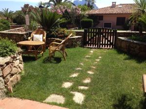 A garden outside Trilocale I Fari