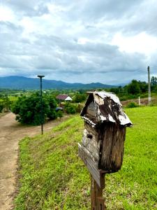 ภูมิทัศน์ธรรมชาติใกล้บ้านพักตากอากาศ