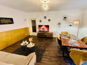 Et opholdsområde på Stilvolles Wohlfühl-Apartment nahe Bahnhof