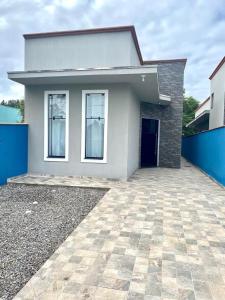 Το κτήριο όπου στεγάζεται  η παραθεριστική κατοικία