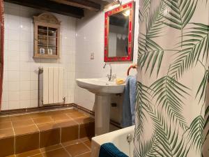 Koupelna v ubytování Casa Guardamino - Naturaleza + 34 fotografií