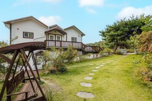 En have udenfor Ganghwa Gom Pension + 24 billeder