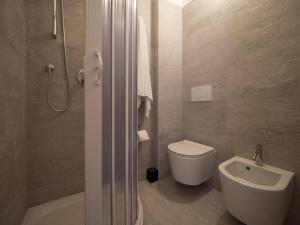 Et badeværelse på Liersena Sea View Mini Villa with AC + 31 billeder