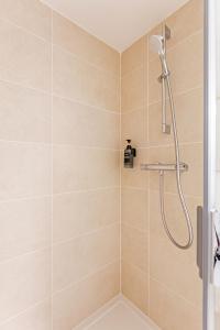 Et badeværelse på Refuge Naturel au Cœur des Docks by So Homy - 1 Bed Room 4 PAX + 30 billeder