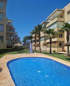 Swimmingpoolen hos eller tæt på Appartement Chaleureux à Bouznika- Plage Oued Cherrat - à 30min de Rabat 1chambre 2 salons