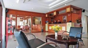 Posezení v ubytování Kiengpiman Hotel + 13 fotografií