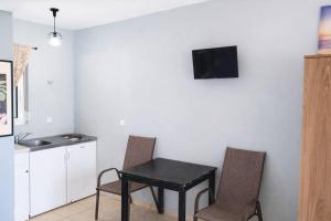 Kuchyň nebo kuchyňský kout v ubytování Passion Hotel - Seaview Stay near Monemvasia