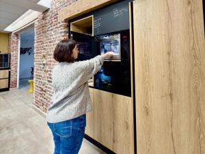 Køkken eller tekøkken på Auberge de Jeunesse Les Francas du Pas-de-Calais - ARRAS