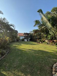 En have udenfor Sting-ray Cottage