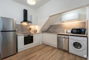 Gallery image of Calme I Wifi HD I Parking I Bureau I Netflix- Idéal pros in Marchiennes-Ville +9 photos