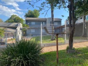 En have udenfor Studio Completo no Centro de Foz