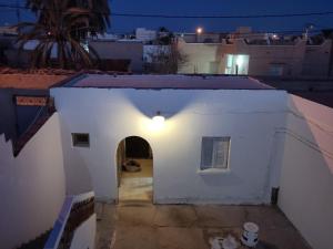 Το κτήριο όπου στεγάζεται  το δωμάτιο σε οικογενειακή κατοικία