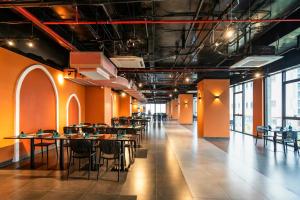 En restaurant eller et andet spisested på Mandala Mui Ne - Beach & Pool Suites