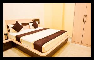 En eller flere senge i et værelse på The In Dira Valley