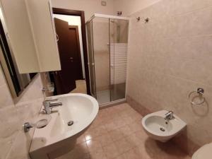 Koupelna v ubytování Le Terrazze del Garda - Immobili e Soluzioni Rent