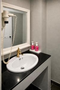 Koupelna v ubytování Shalom Center chaweng Samui