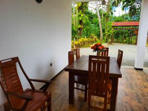 Et opholdsområde på Ever Top Resort Kithulgala + 30 billeder