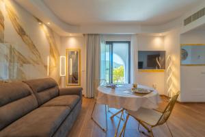 Et opholdsområde på la maison dorée