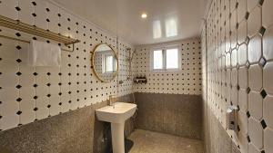 Ένα μπάνιο στο 미미스테이 1st