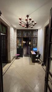 Khu vực ghế ngồi tại A la Gurda Hostel - Barrio Sur