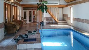 Bazén v ubytování Villavilla #84 - Öland, Sverige nebo v jeho okolí