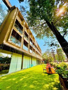 En have udenfor The Vantage Point Resort & Spa