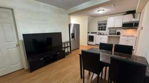 Kuchyň nebo kuchyňský kout v ubytování private estate infinity pool