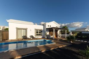 Hồ bơi trong/gần Villa Mo Luxury Heated Pool