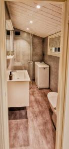 Koupelna v ubytování Cottage By The Stream In Southern Halland