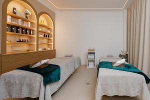 Postel nebo postele na pokoji v ubytování Maison Douce Époque - Deauville