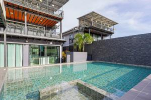 Bazén v ubytování Kathu V pool villa 171 nebo v jeho okolí