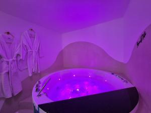 Φωτογραφία από το άλμπουμ του Kama Muta σε Callas