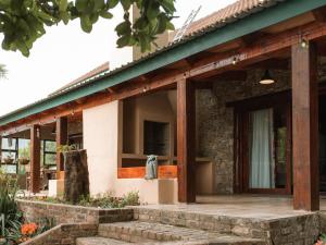 Budova, kde se chata nachází