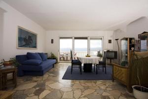 Et opholdsområde på Apartments Rose