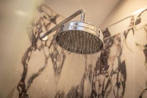 Billede fra billedgalleriet på Luxury 2 Bed Church Conversion with Hot Tub i Pembroke + 23 billeder