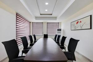 Khu vực hỗ trợ khách đi công tác/phòng hội thảo tại Hotel Grand Regency, Angamaly