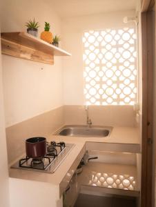 Η κουζίνα ή μικρή κουζίνα στο Apartaestudio Privado con cocina