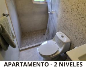 Ένα μπάνιο στο Cabañas Renova +35 φωτογραφίες