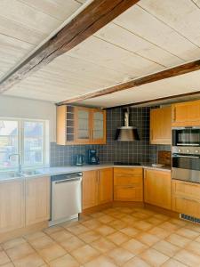 Η κουζίνα ή μικρή κουζίνα στο Half-Timbered House From 1850 Near Kullaberg