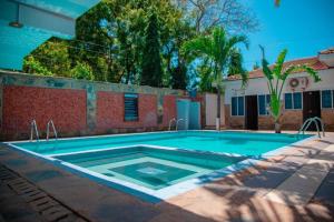 Bazén v ubytování Brightstar Apartments Diani nebo v jeho okolí