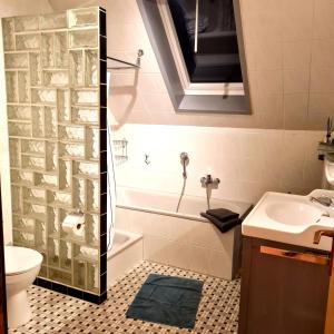 Et badeværelse på Comfort Palace