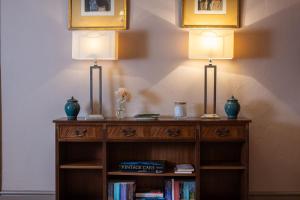 Biblioteket i feriehuset + 31 billeder